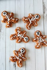 Easy Halloween Party Treats: Skeleton Rice Krispies