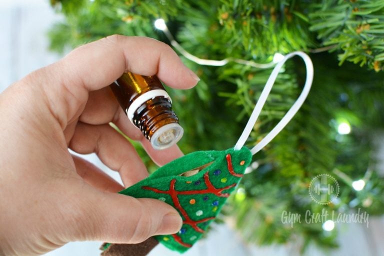 How to make fake trees smell like a real tree