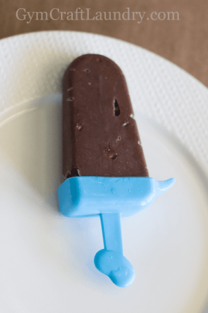 Easy Popsicle Recipe: Peppermint Fudge Popsicles