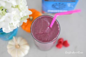 healthy avocado acai smoothie