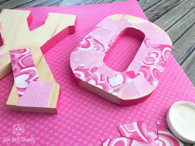 Easy Decoupage Ideas: Valentines X's and O's - Gym Craft Laundry