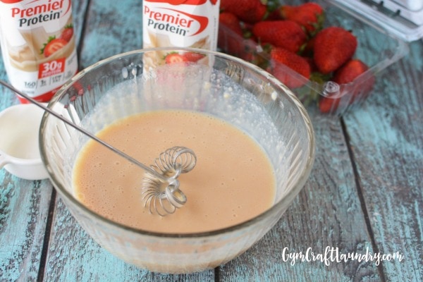Strawberry Cheesecake Pudding with Protein healthy snack