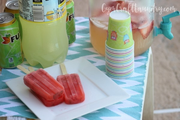 Poolside strawberry lemonade stand