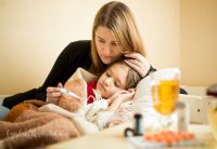 7 ways for moms to treat and prevent the flu